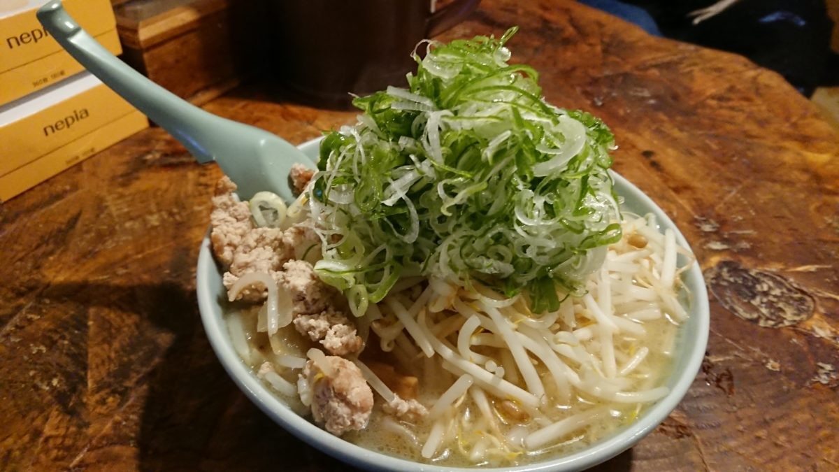 喜来登のみそラーメン大盛り