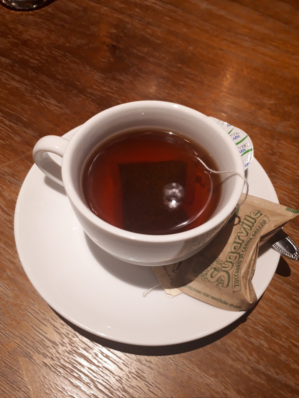 シメパフェイニシャルINITIALの紅茶