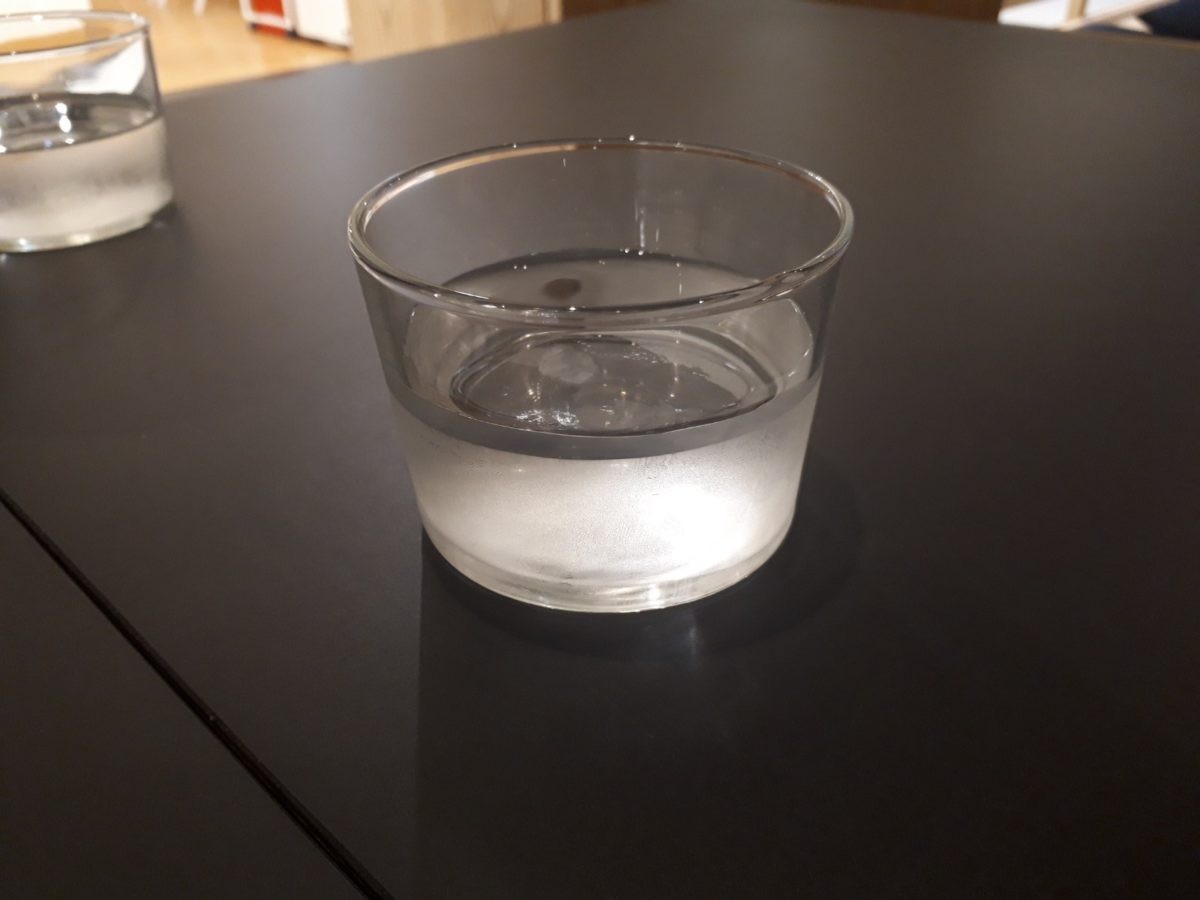 パーラーエノキのお冷グラス