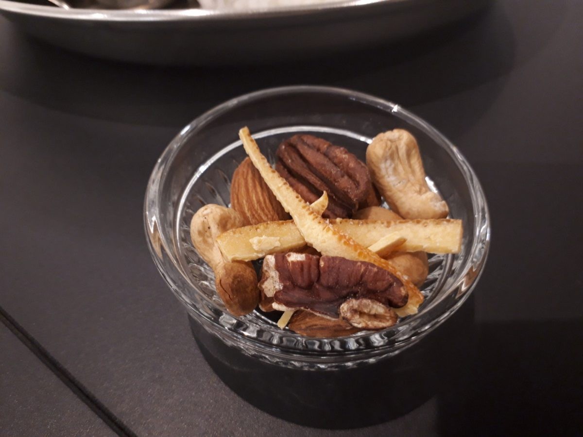 パーラーエノキのバターチキンカレーのトッピング