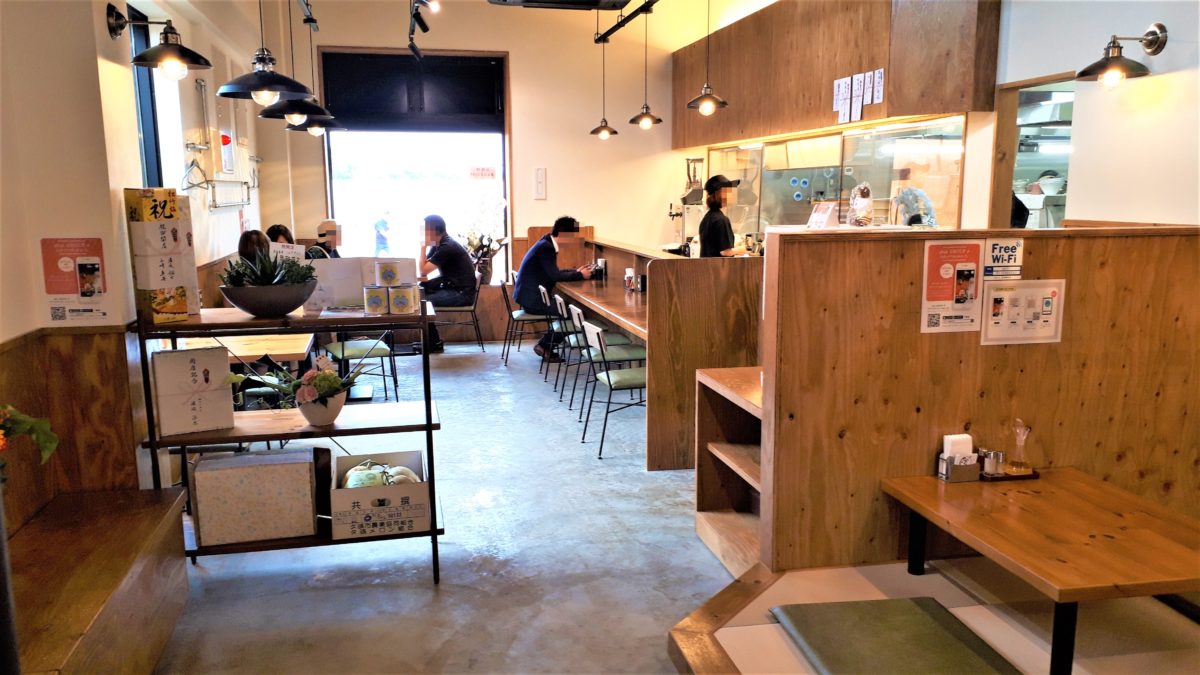 ラーメンつけめんshin.ブランチ札幌月寒店の座席