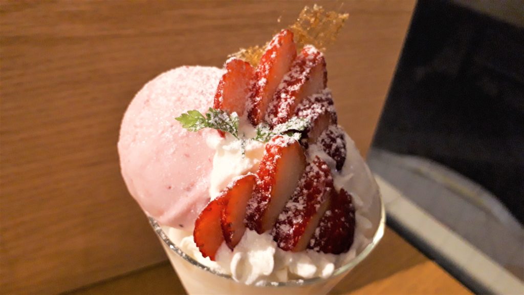 【レビュー】札幌シメパフェ『CAFE NOYMOND（カフェ ノイモンド）』～昼からOK!ランチ後のシメパフェもおすすめ♪【すすきの】