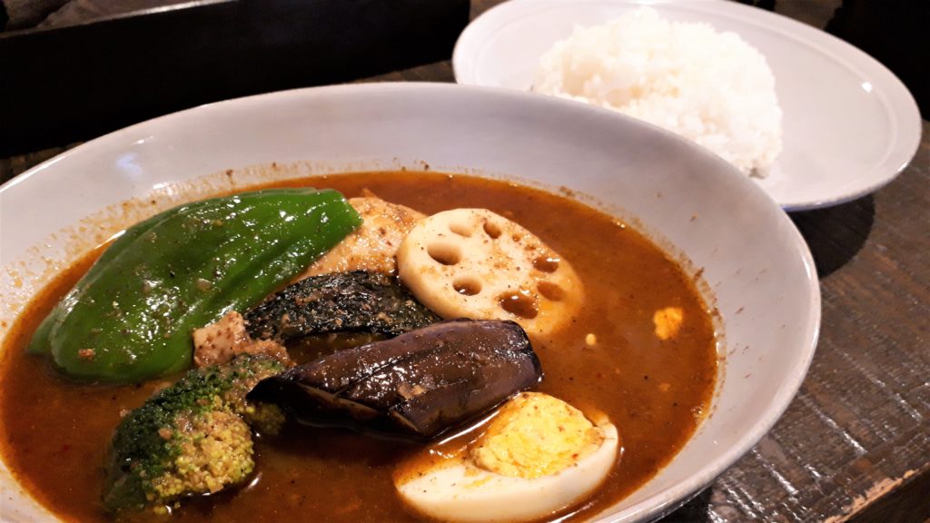 【レビュー】札幌スープカレー『暁（あかつき）』～カレー好きが絶賛!スパイスを真っ直ぐ感じるスープカレー【西11丁目】