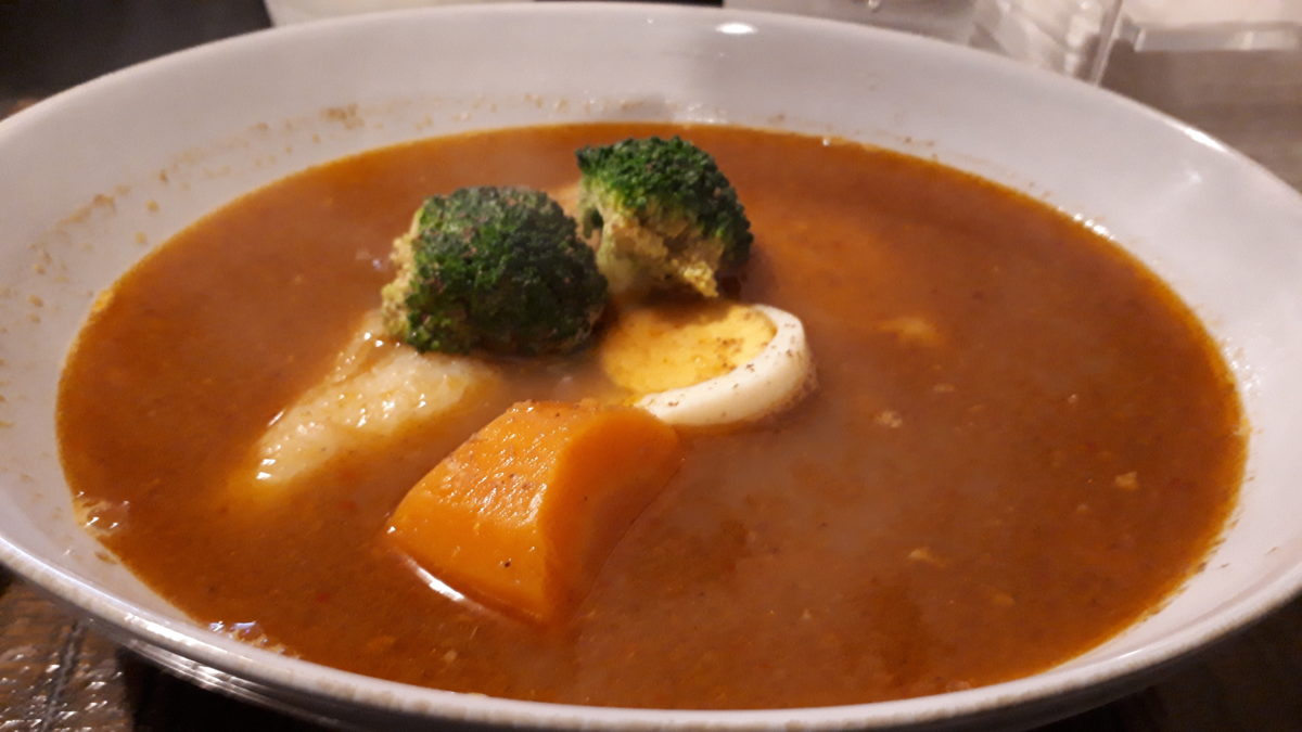 スープカレー暁のチキンとあさり