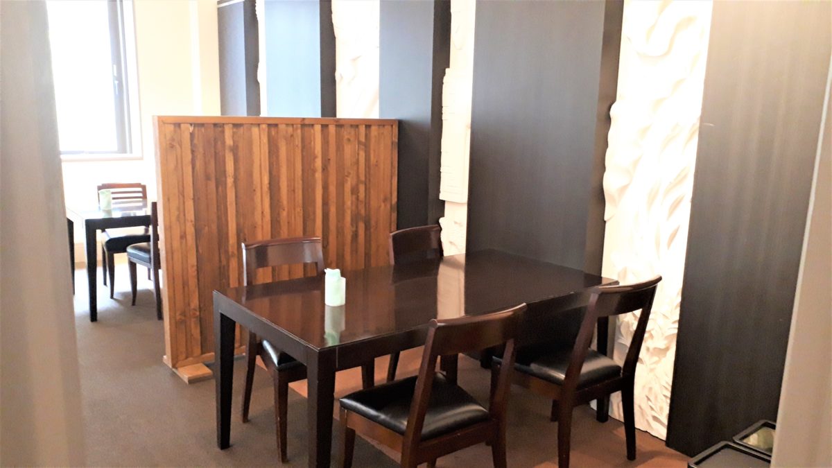 ミュージアムカフェぽらすの座席3