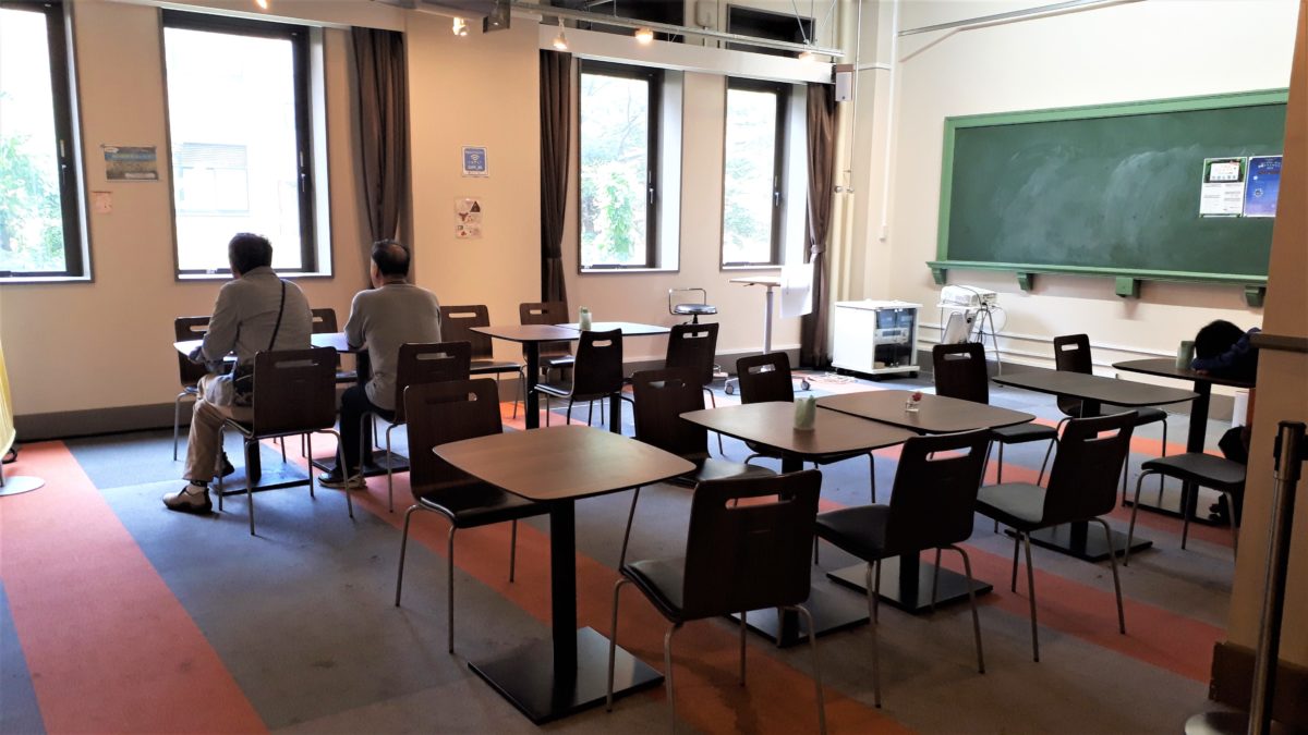 ミュージアムカフェぽらすの座席2