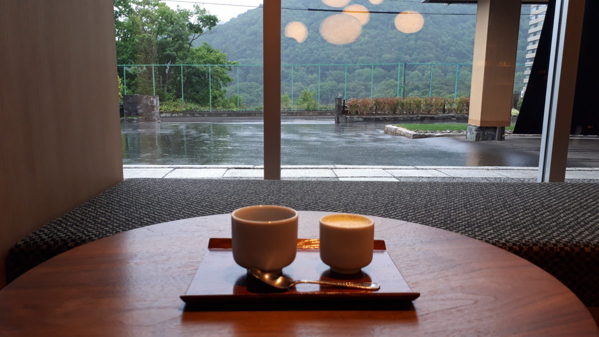 旅籠屋定山渓商店のウェルカムドリンクとスイーツ