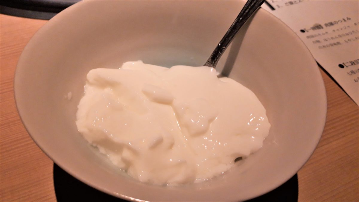 焼き肉コース六段のデザート杏仁豆腐2