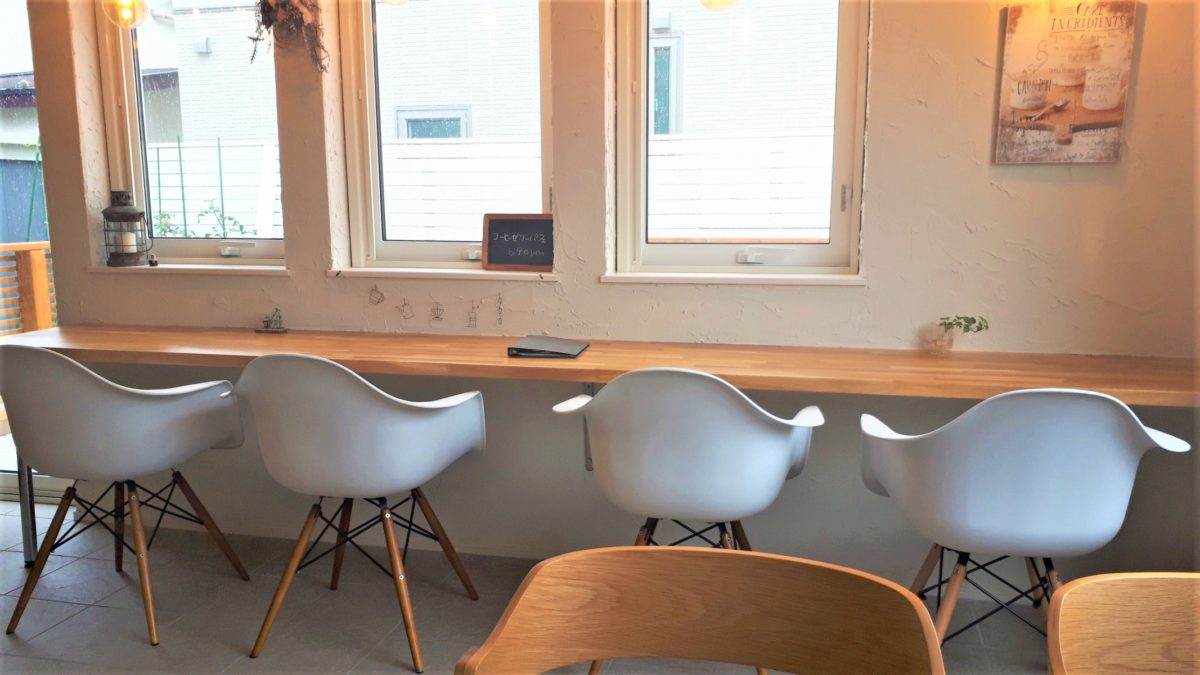 カフェシャエルのテーブル席3