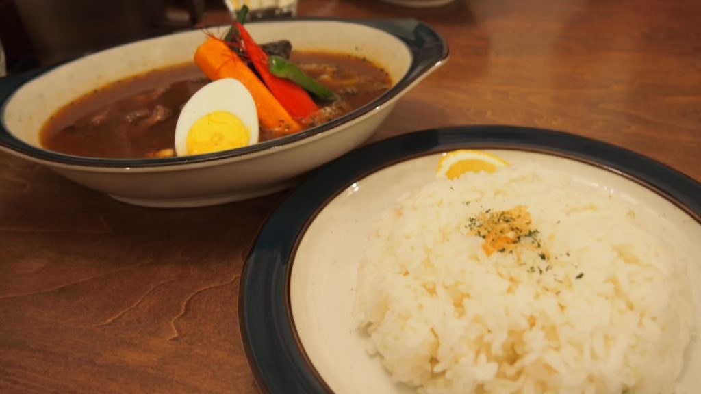 【レビュー】スープカレー『BAR CAFE SOUPCURRY ZORA』何度も行きたくなるのはアクセス抜群だけが理由ではありません♪【大通】