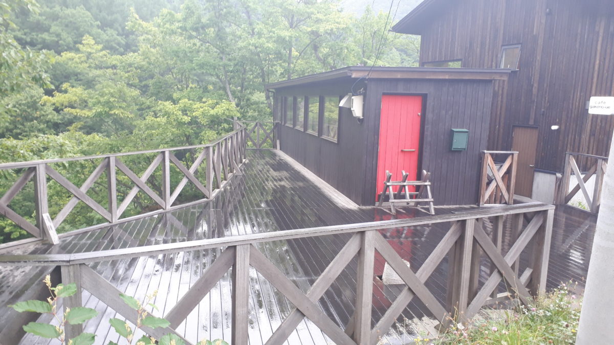 カフェ崖の上のテラス