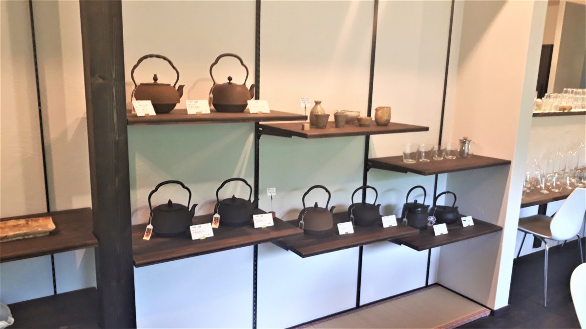 定山渓カフェ崖の上の店内3