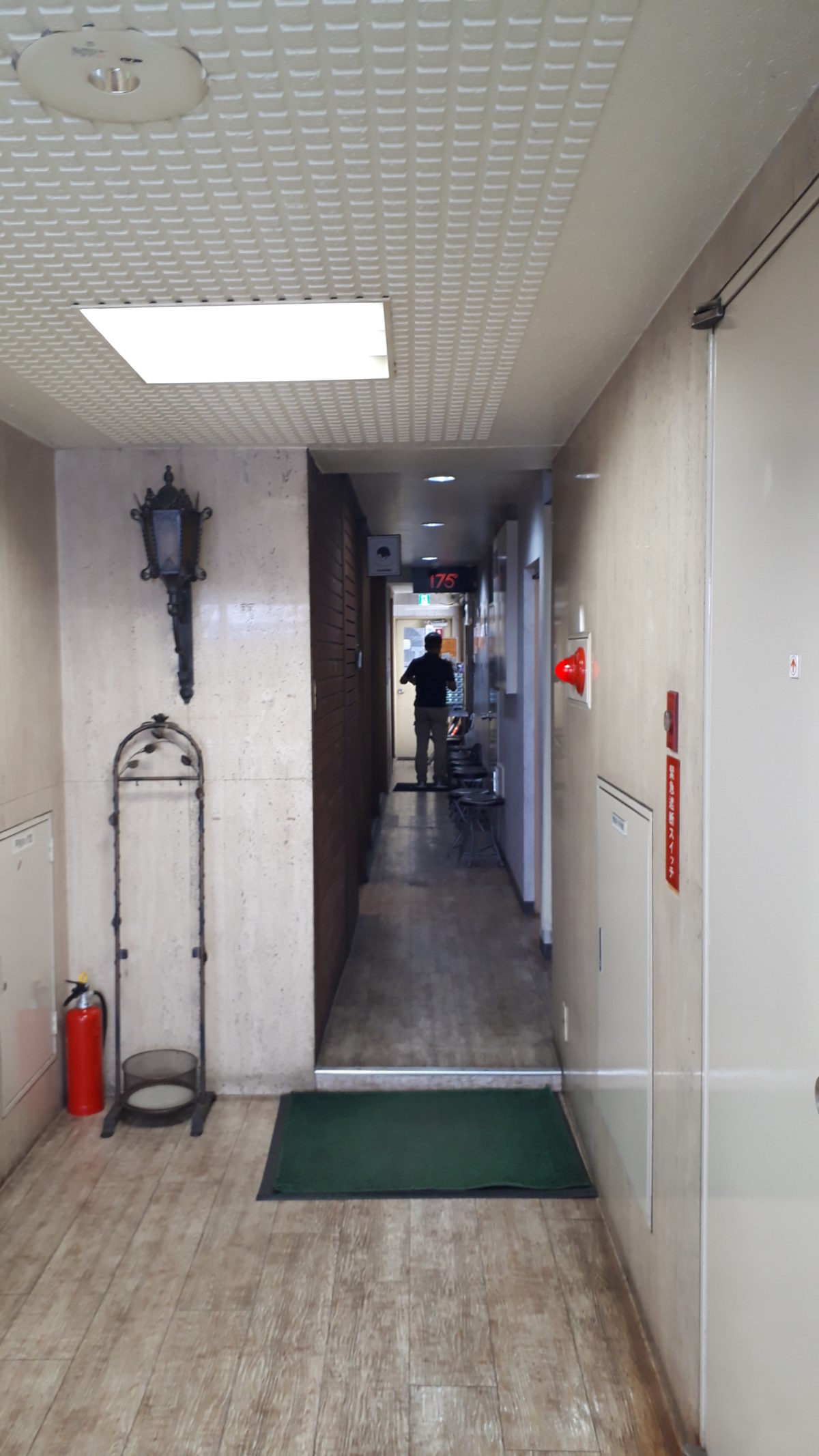 カリアゲシュガーが入るKYビル