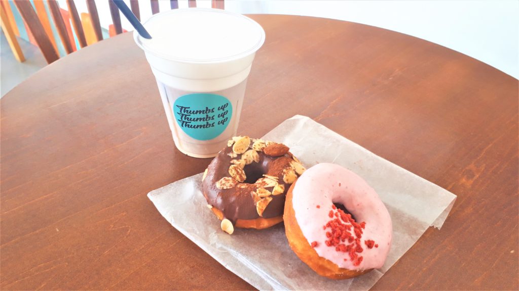 【レビュー】札幌カフェ『サムズアップコーヒースタンド』～国道沿いのマリンブルー！地元に愛される海らしさ全開のこだわりカフェ【稲穂】