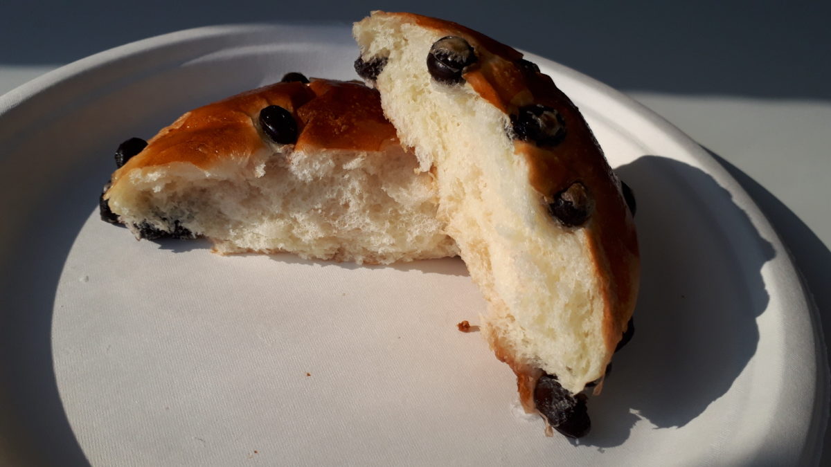 スイーツパスポート札幌2019パン工房ひかりの人気の菓子パン＆焼き菓子セットの十勝産黒豆パン2