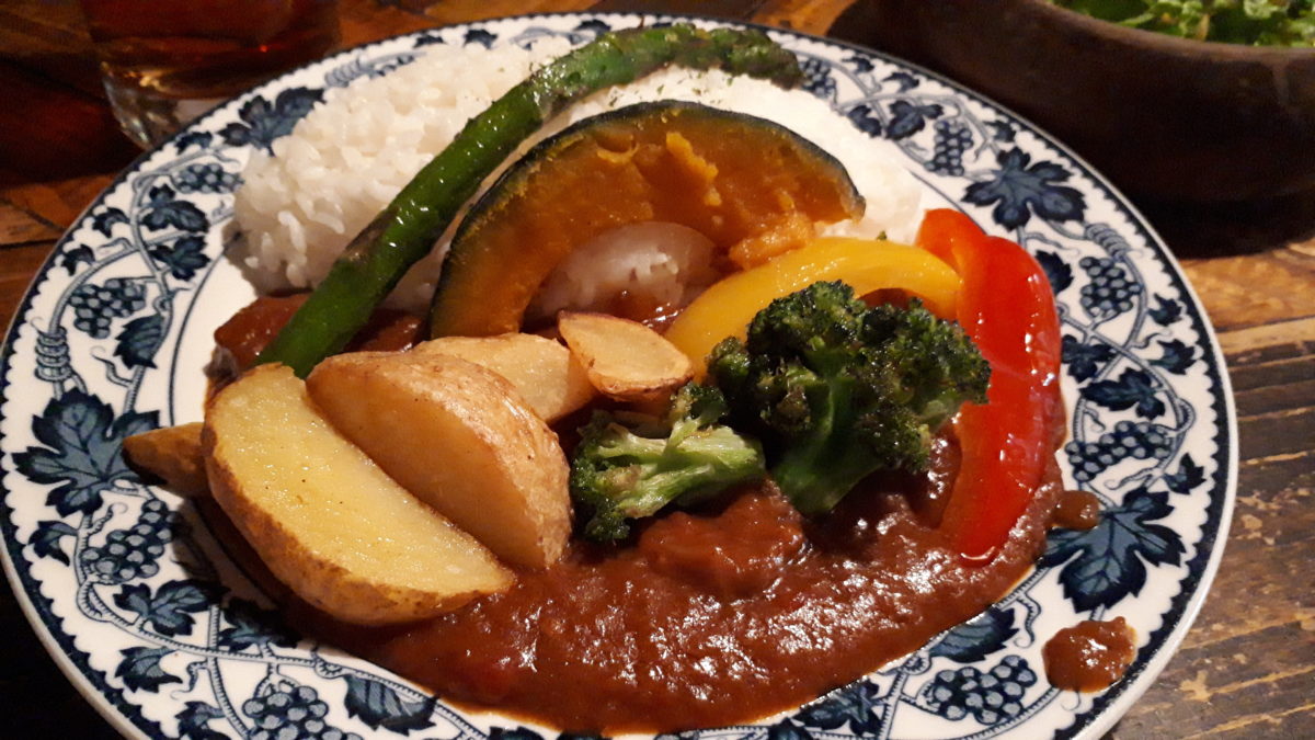 ランチパスポート札幌2019「ベアレンヴァルト南1条店」の季節野菜のコク旨カレー