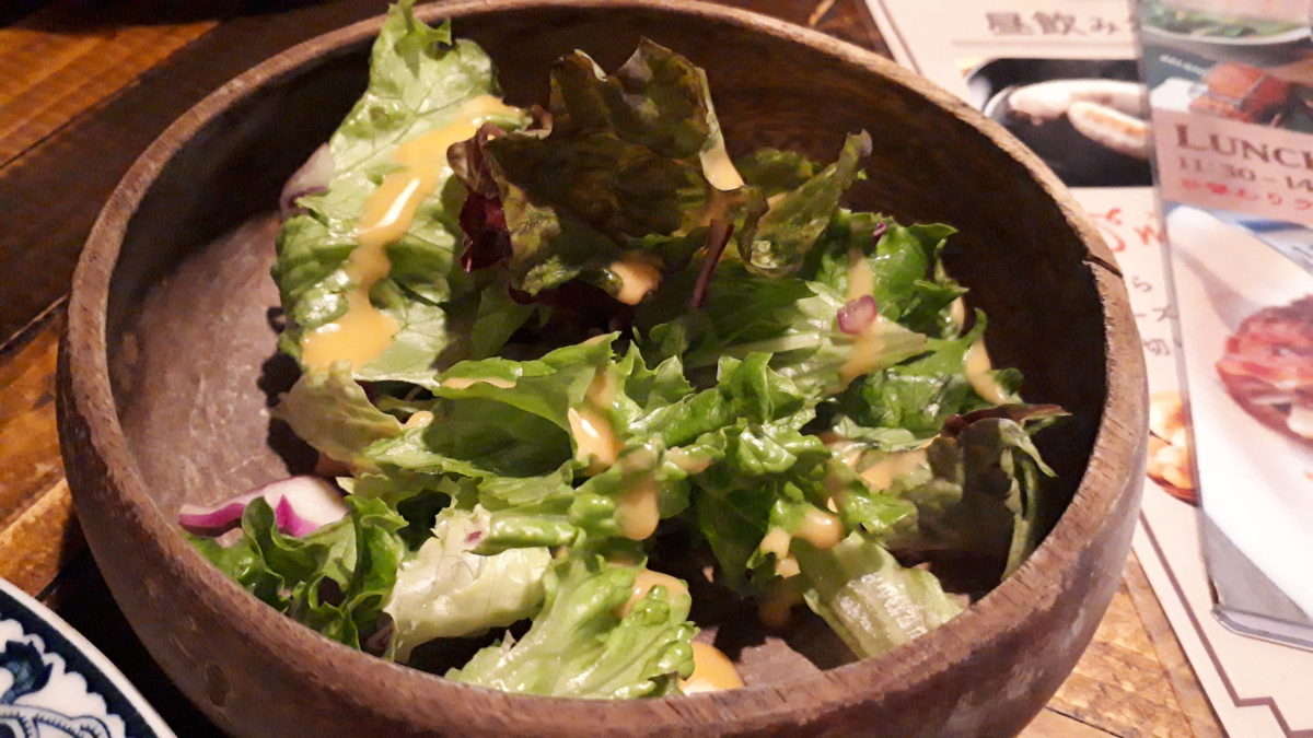 ランチパスポート札幌2019「ベアレンヴァルト南1条店」のサラダ