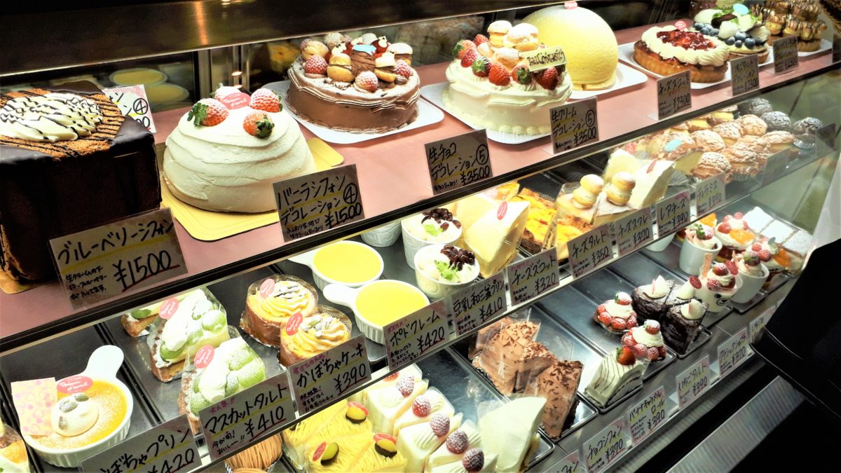 ポワソン・ダブリールのケーキメニュー2