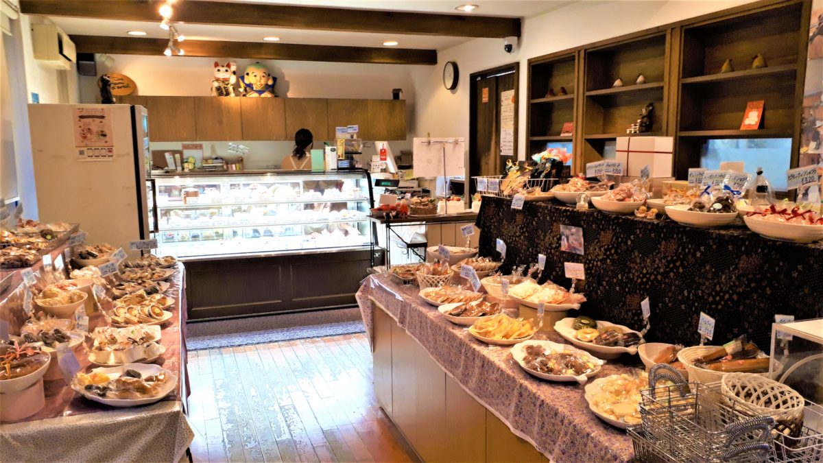 ポワソン・ダブリールの内観