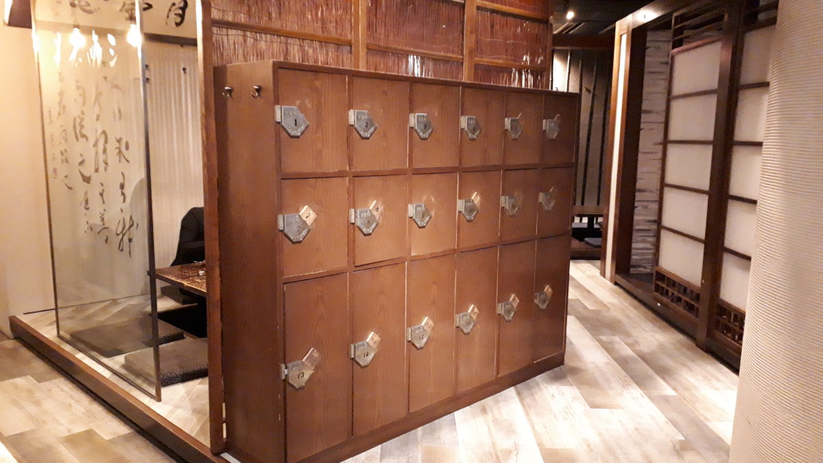 スープカレーしゃば蔵の掘りごたつ席