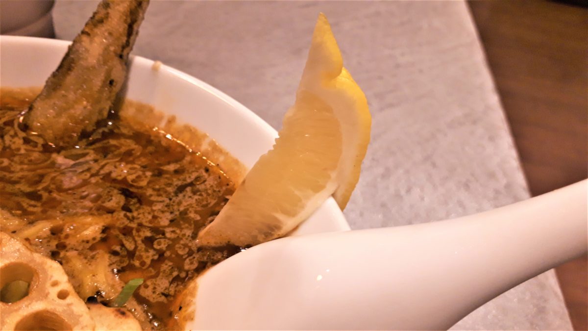 点と線.のスパイスラーメン3