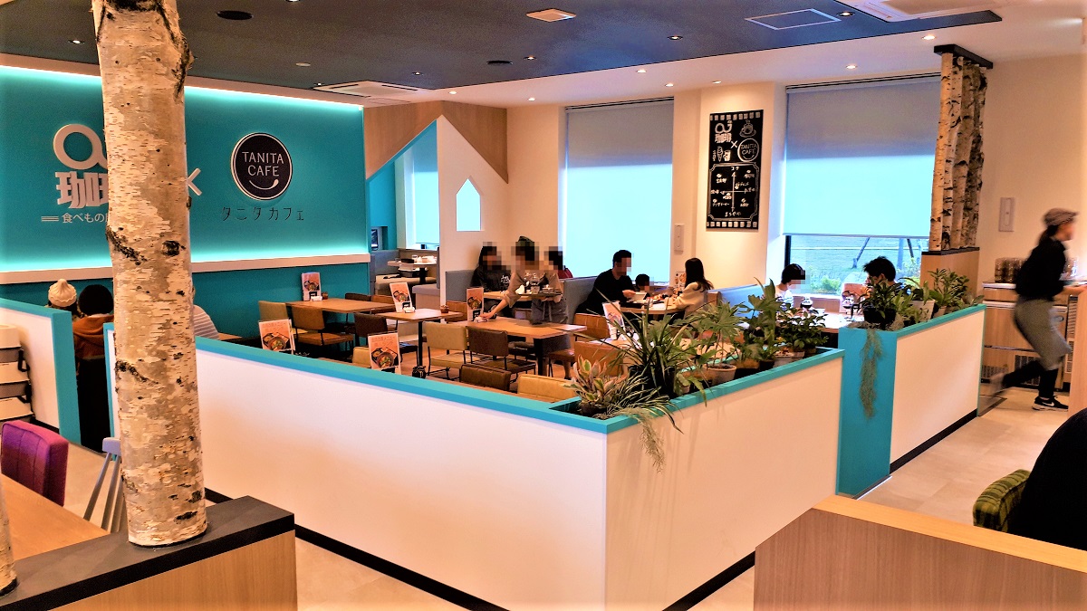 ブランチ札幌月寒OJ珈琲×タニタカフェの店内
