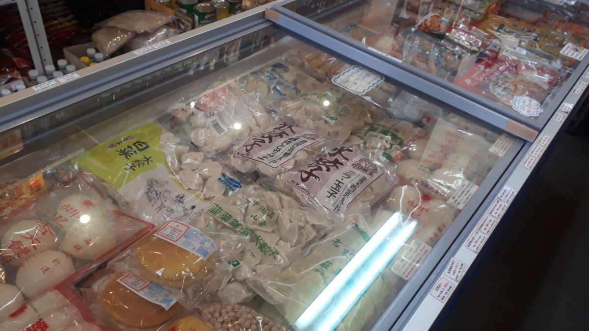 札幌の中国食材・韓国食材「アジア食品楽市」店内4