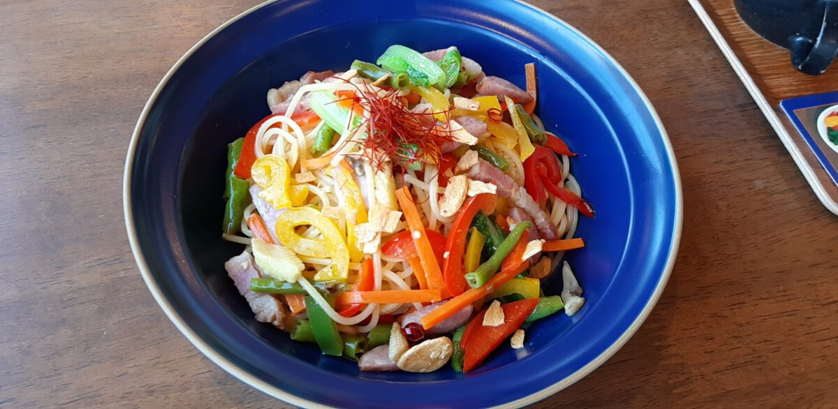 八剣山ワイナリー「八剣山キッチン＆マルシェ」メニューペペロンチーノ