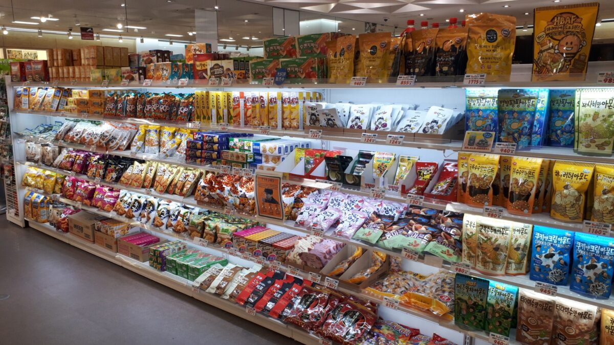 札幌韓国食材スーパー「イエスマート札幌店（Yesmartエイサン）」韓国菓子
