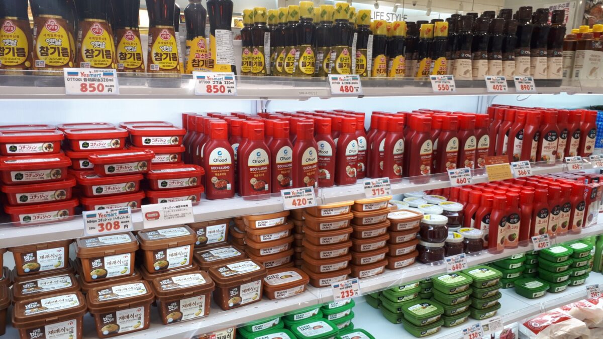 札幌韓国食材スーパー「イエスマート札幌店（Yesmartエイサン）」韓国調味料胡麻油サムジャン