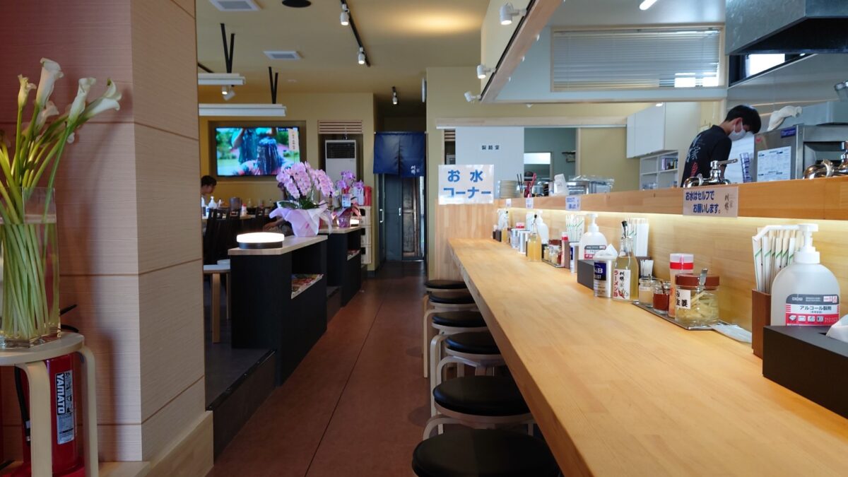 ラーメン川端家の店内