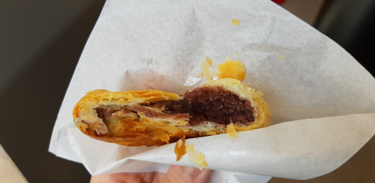 札幌千秋庵本店焼きたてのノースマンこしあん断面