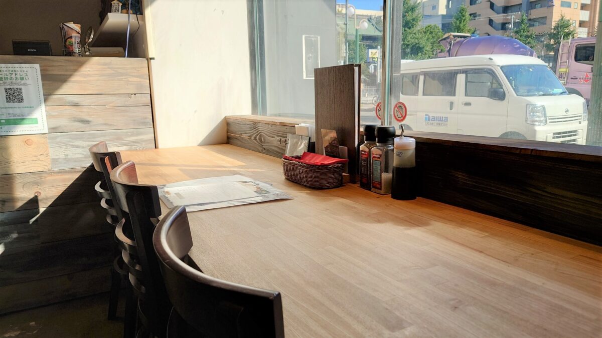 ステーキ&ハンバーグひげ南6条店の店内4