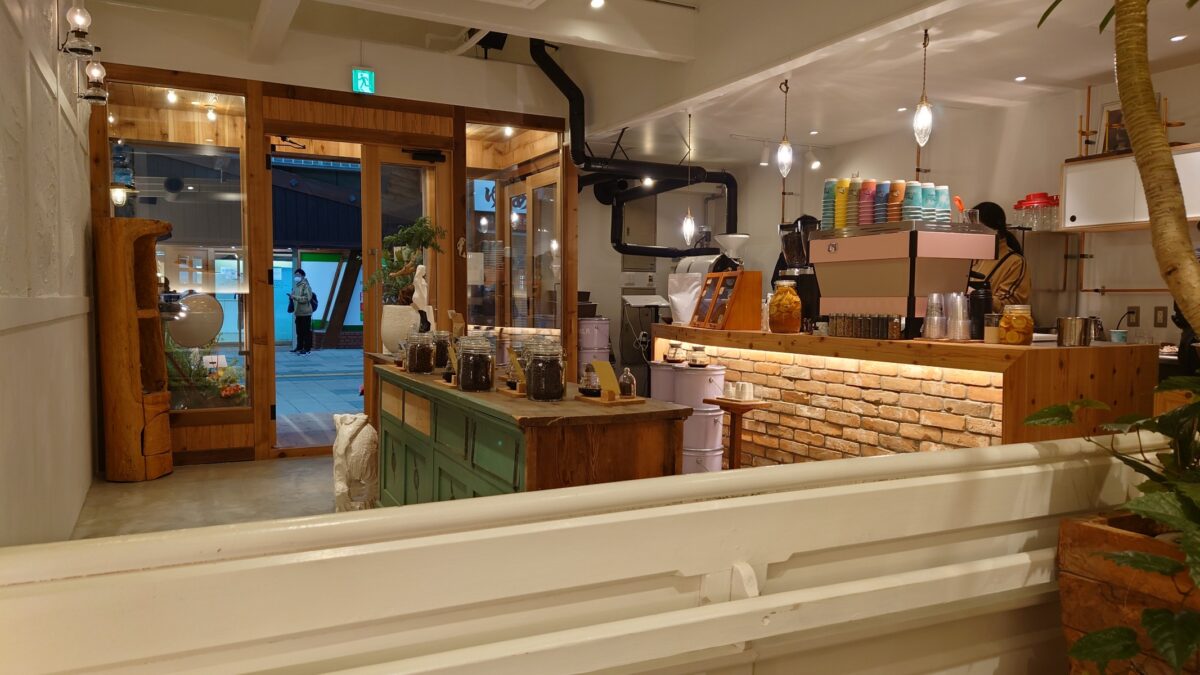 マーメイドコーヒーロースターズ札幌店の内観1