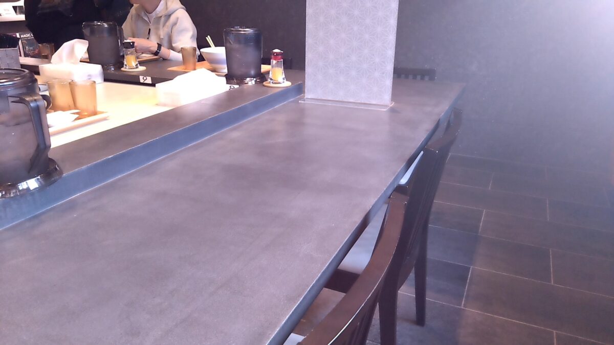 志那そば鋳の座席カウンター